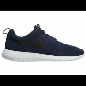 Nike Men’s Navy Roshes